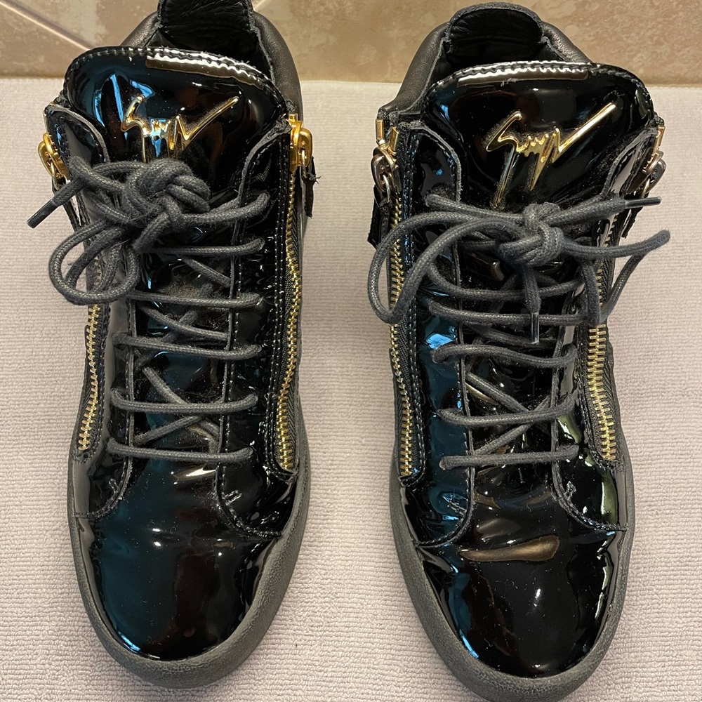 SOLDWomen Authentic Giuseppe Zanotti Patentsneaker